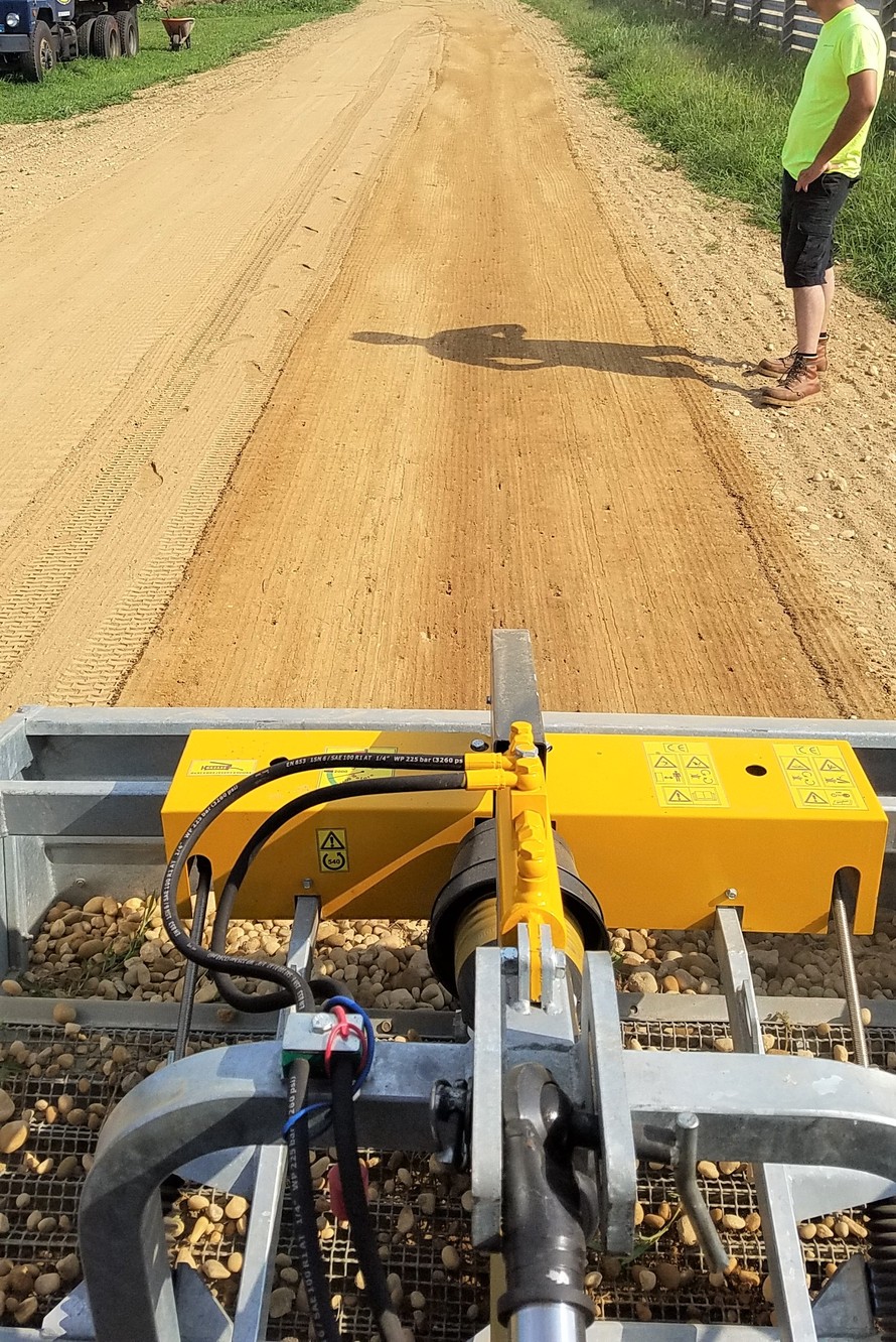 Arena Footing Sifter, Arena Stone Removal